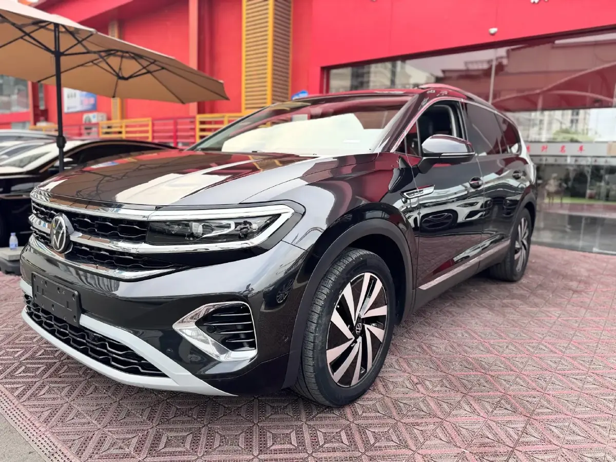 2022 Volkswagen Talagon 2.0T 220HP L4 7DCT