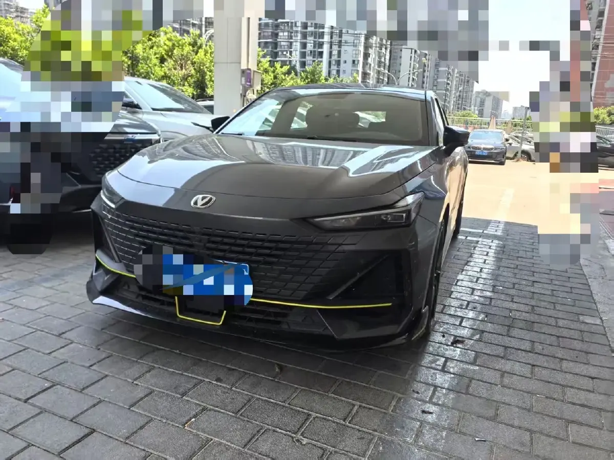 2022 ChangAn UNI-V 1.5T 188HP L4 7DCT