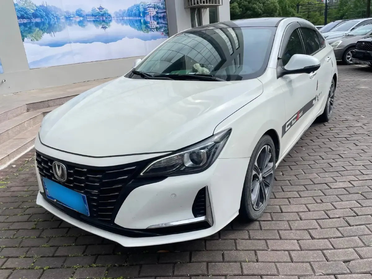 2022 ChangAn Raeton CC 1.5T 188HP L4 7DCT