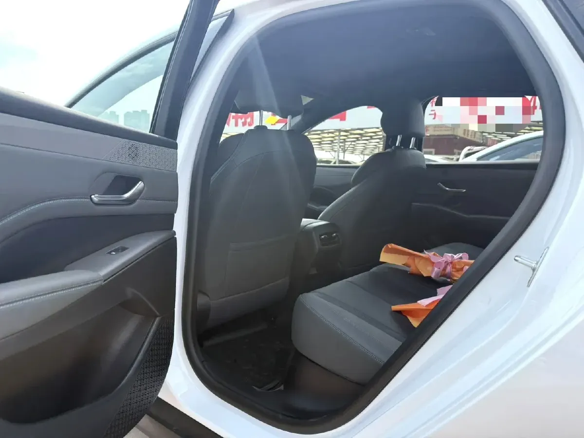 2025 BYD Seal05 DM-i 1.5L 101HP L4 E-CVT PHEV 7.68KWH,autocango,china used car exporter,china ev exporter,chinese used car exporter,chinese used ev exporter