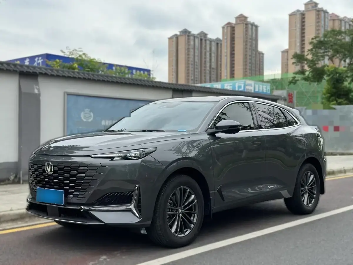 2024 ChangAn UNI-K 2.0T 233HP L4 8AT