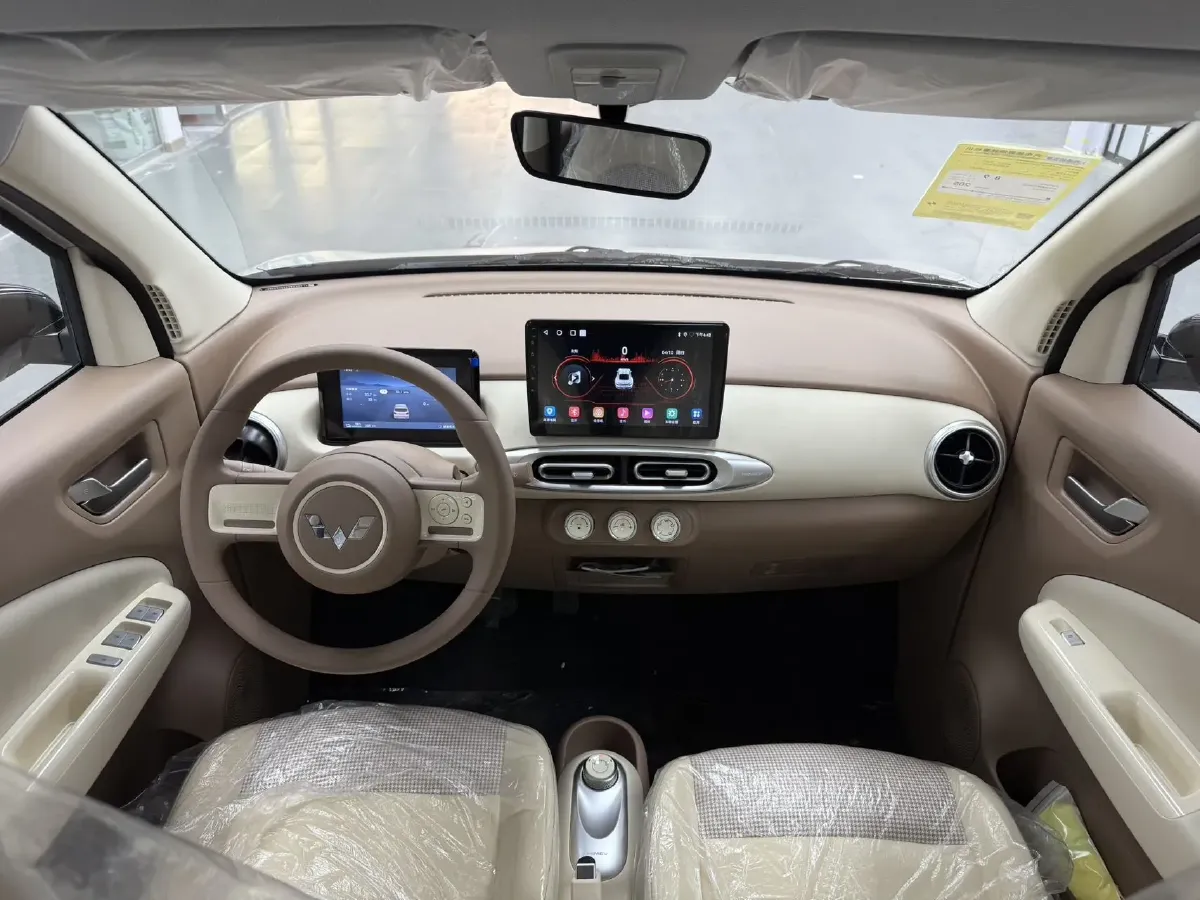 2025 WuLing HongGuang MINI EV BEV 16.2KWH,autocango,china used car exporter,china ev exporter,chinese used car exporter,chinese used ev exporter