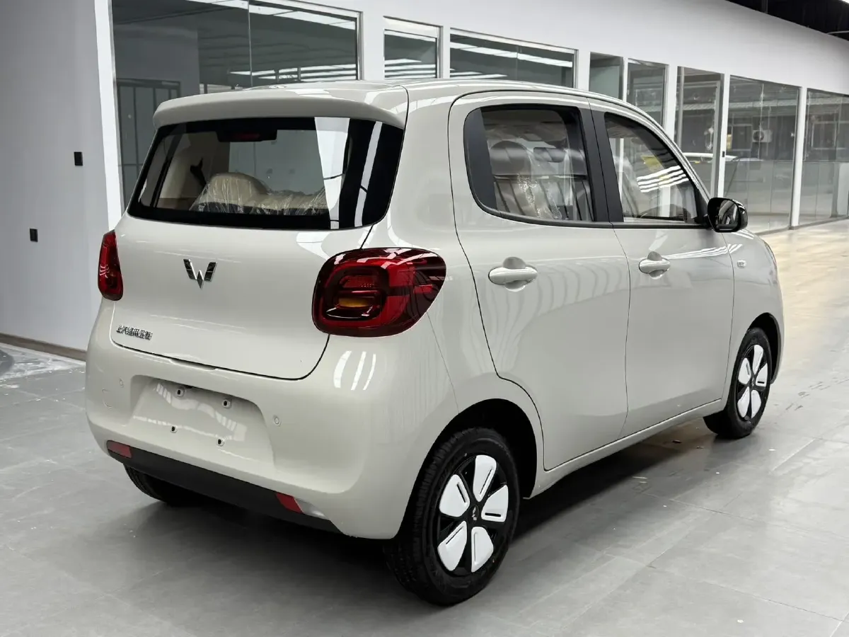 2025 WuLing HongGuang MINI EV BEV 16.2KWH,autocango,china used car exporter,china ev exporter,chinese used car exporter,chinese used ev exporter