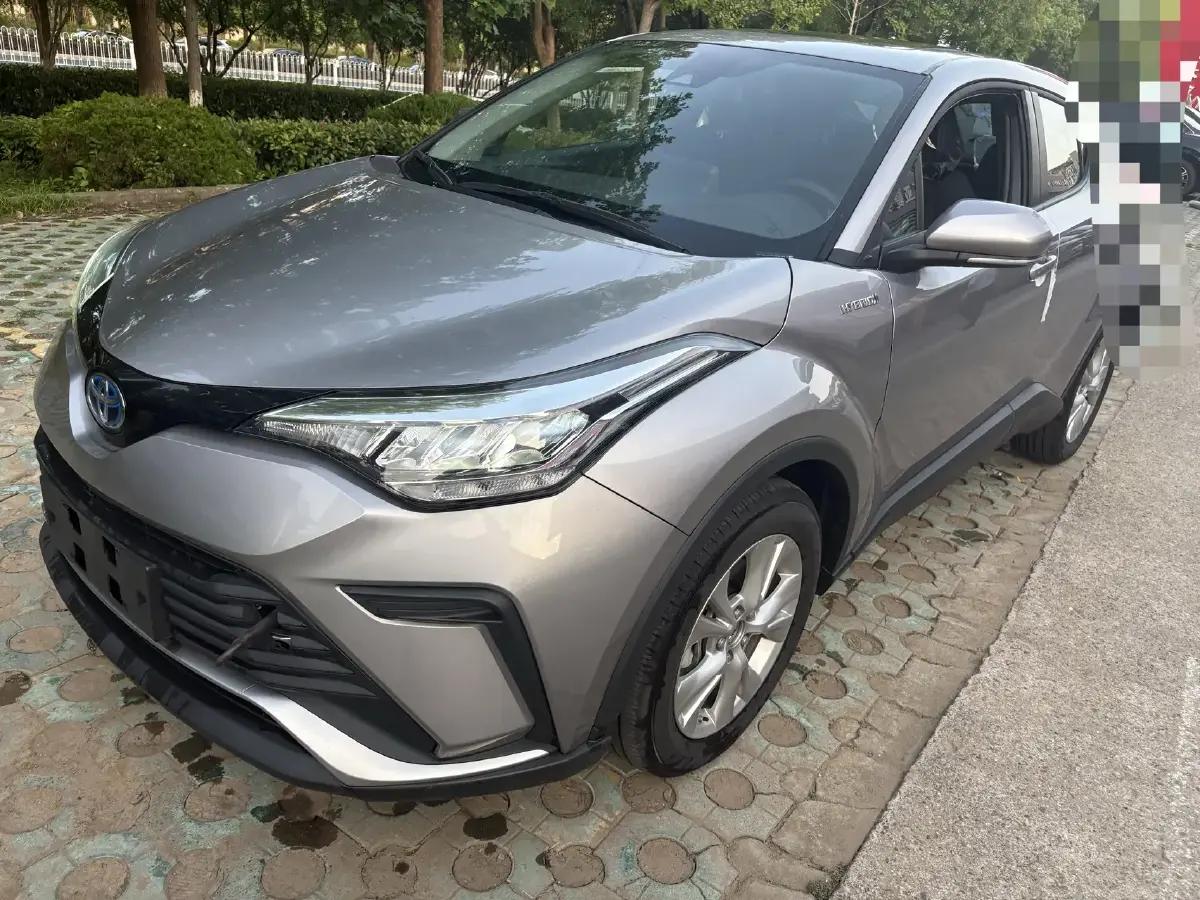 2022 Toyota Izoa 2.0L 146HP L4 E-CVT Hybrid