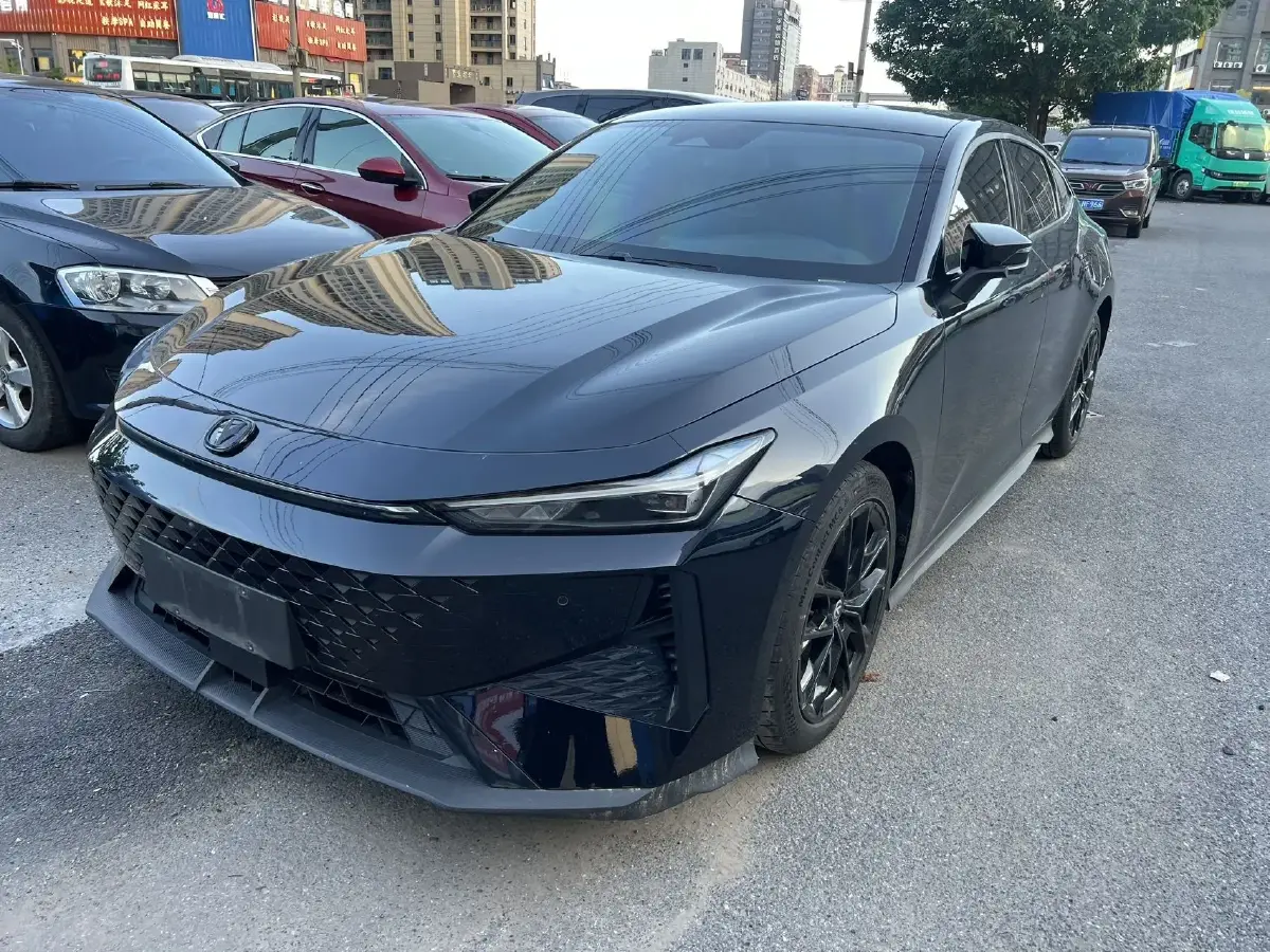 2024 ChangAn UNI-V 1.5T 188HP L4 7DCT