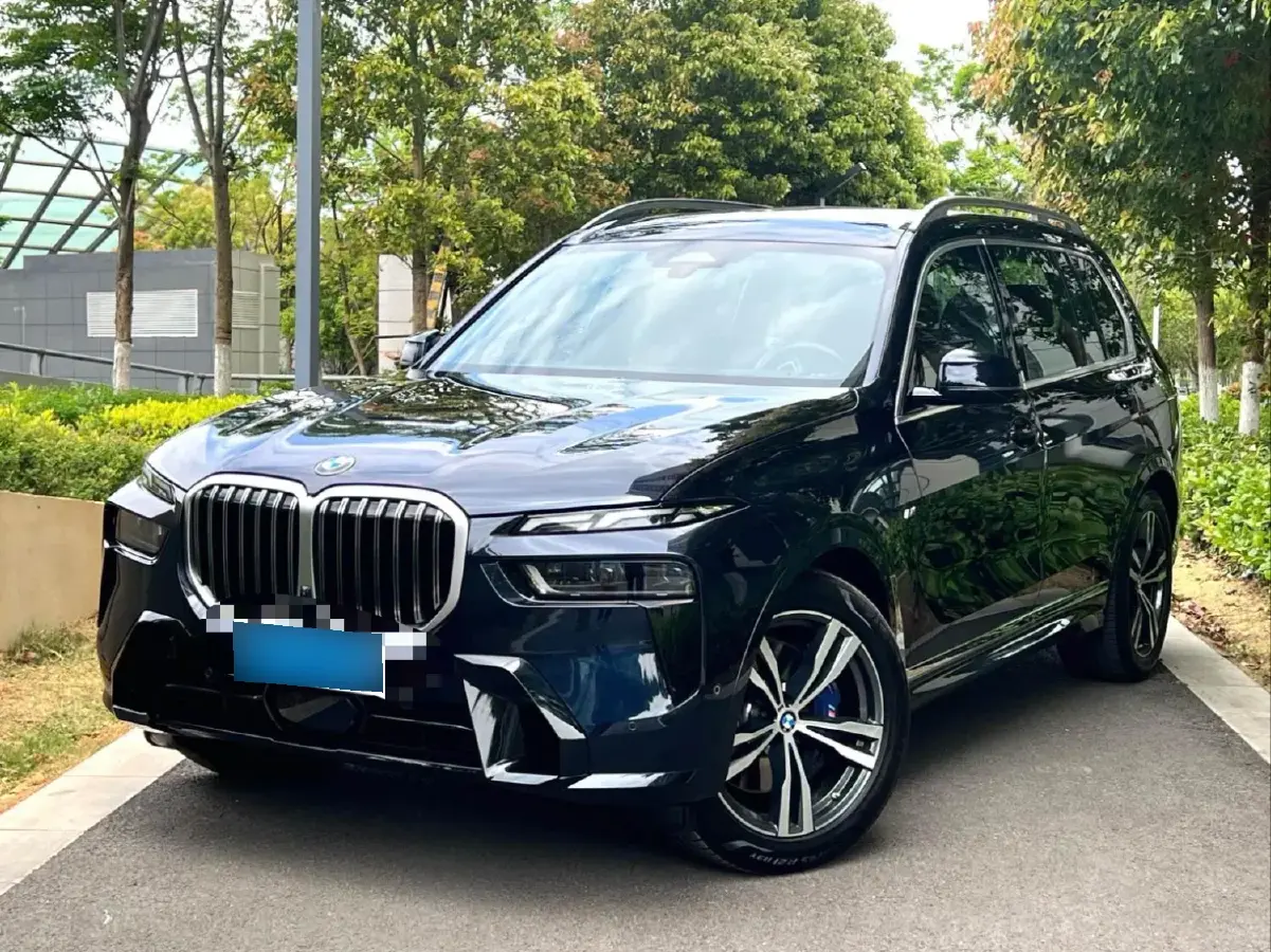 2023 BMW X7 3.0T 381HP L6 8AT