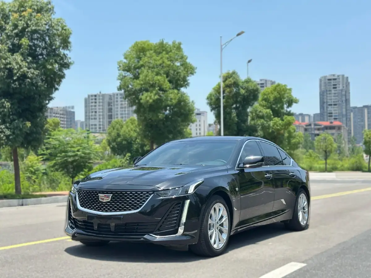 2023 Cadillac CT5 2.0T 237HP L4 10AT