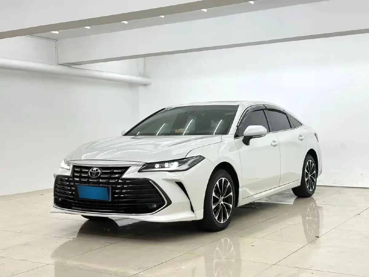 2023 Toyota Avalon 2.0L 177HP L4 CVT