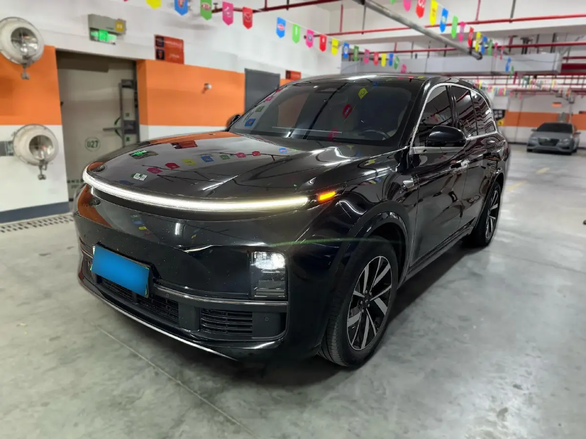 2023 Li L8 Range Extended 154HP REEV 40.9KWH