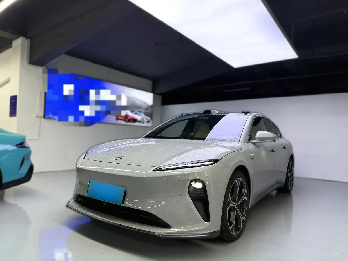 2024 NIO ET5T BEV 75KWH