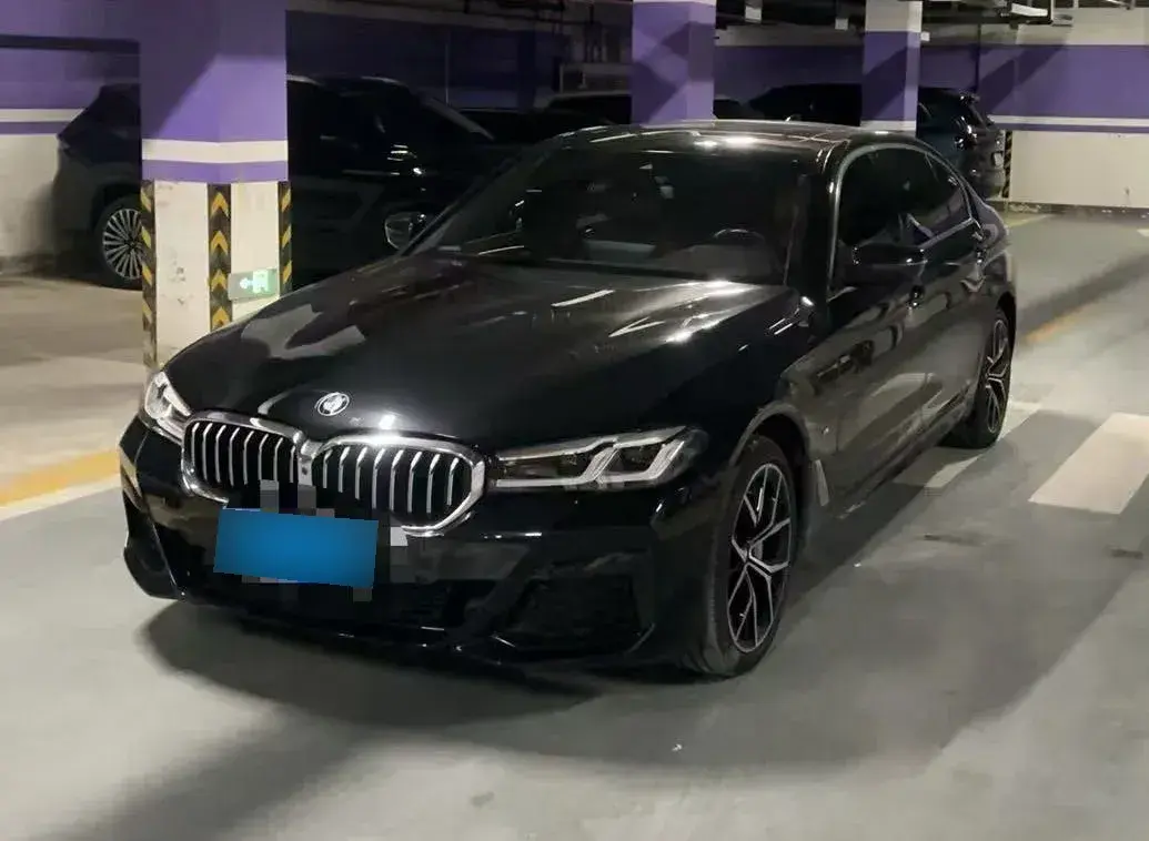 2022 BMW 5 Series 2.0T 252HP L4 8AT