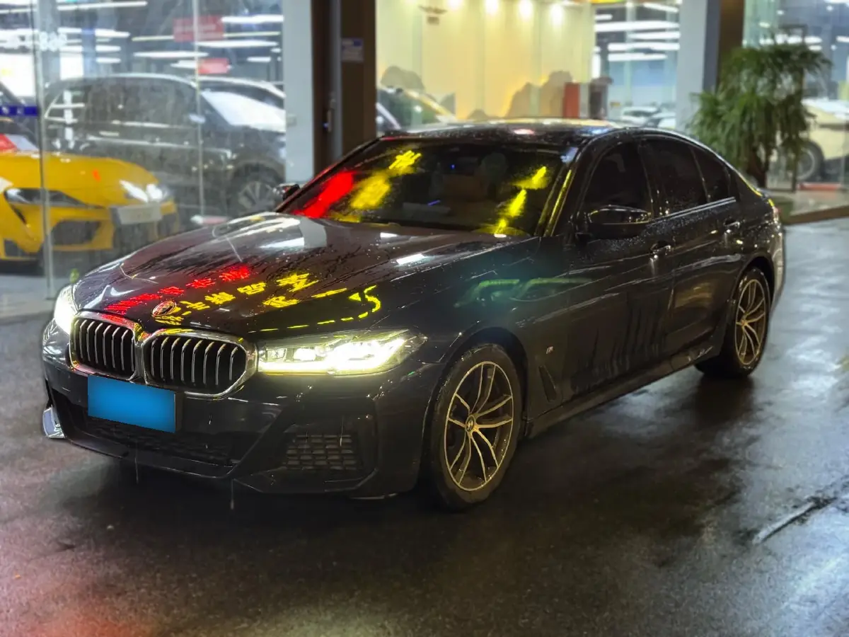 2022 BMW 5 Series 2.0T 184HP L4 8AT