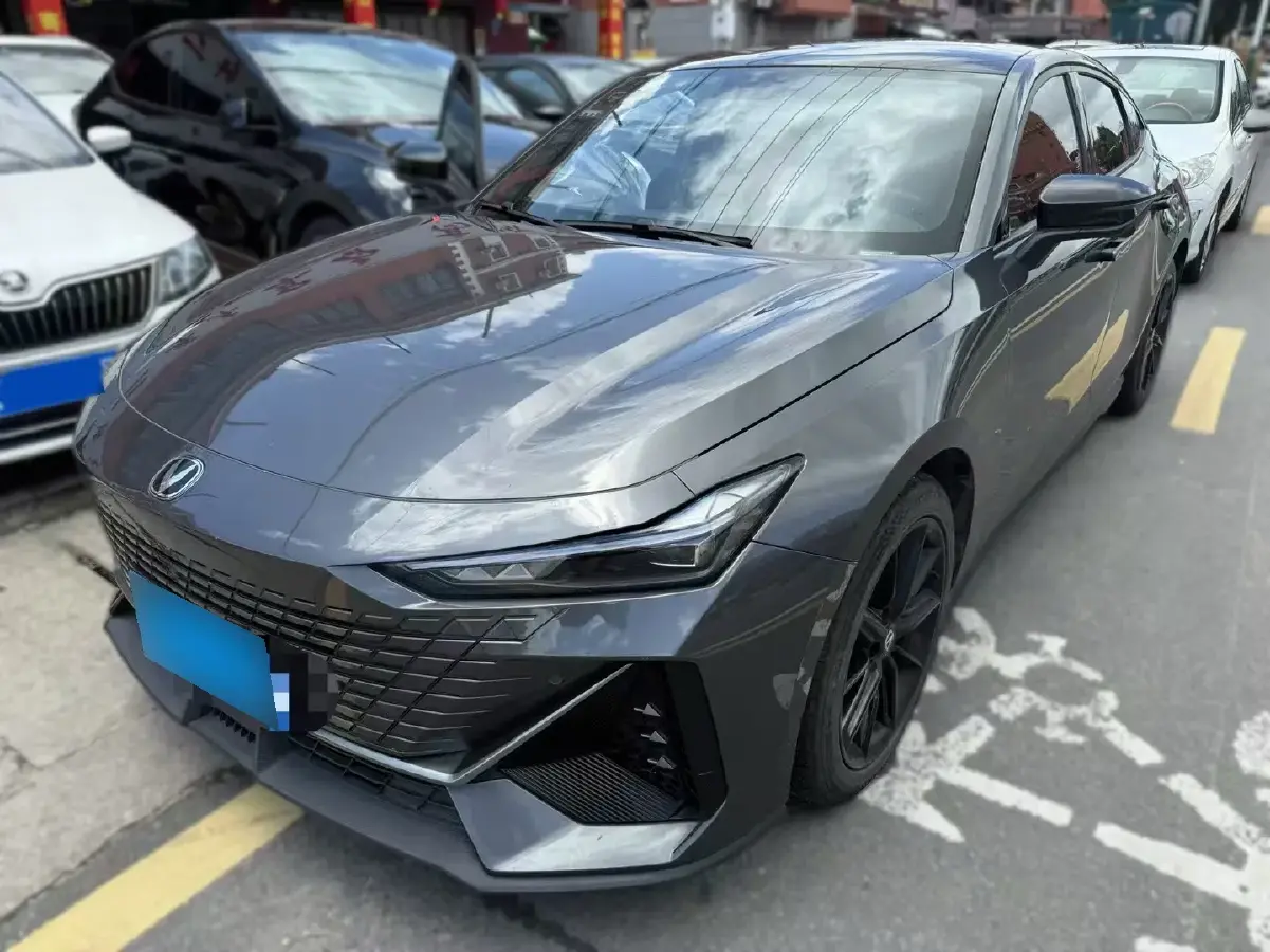 2022 ChangAn UNI-V 1.5T 188HP L4 7DCT