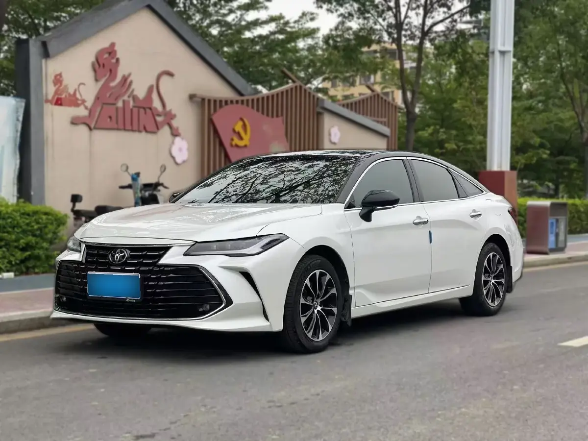 2022 Toyota Avalon 2.5L 209HP L4 8AT