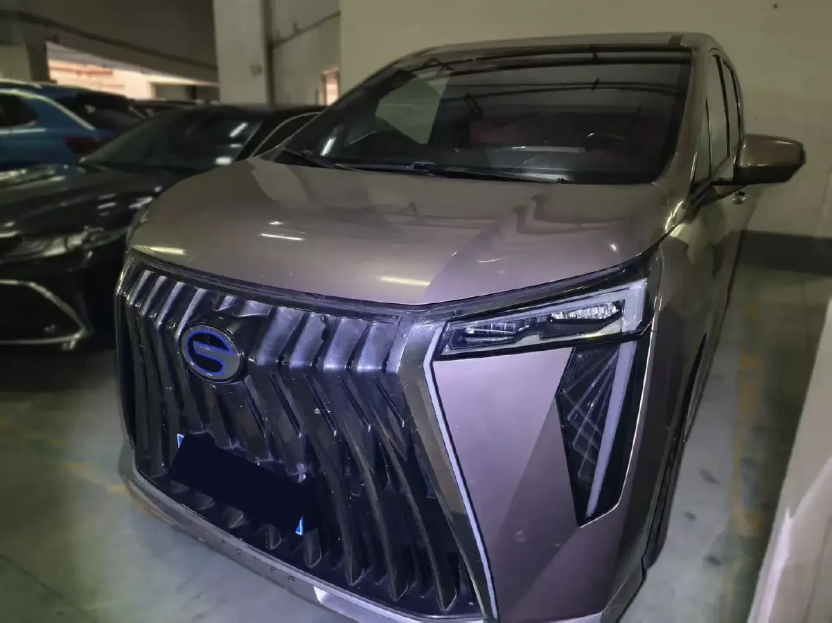 2023 GAC Trumpchi M8 2.0T 190HP L4 E-CVT Hybrid