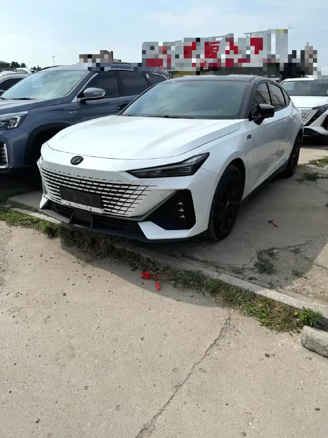 2023 ChangAn UNI-V iDD 1.5T 170HP L4 6TCT PHEV 18.4KWH