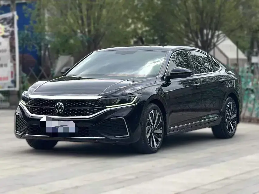 2022 Volkswagen Passat 2.0T 186HP L4 7DCT