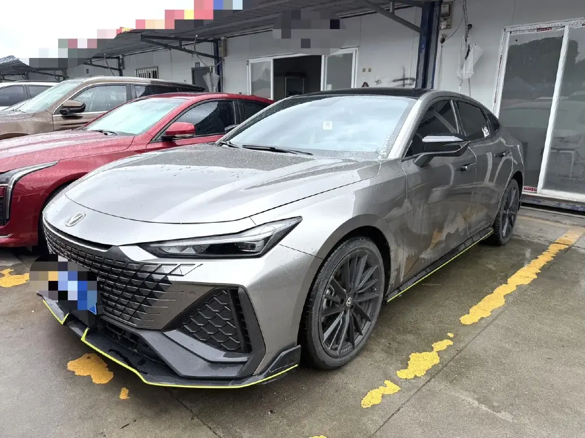 2022 ChangAn UNI-V 1.5T 188HP L4 7DCT