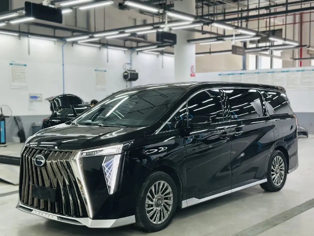 2023 GAC Trumpchi M8 2.0T 190HP L4 E-CVT Hybrid