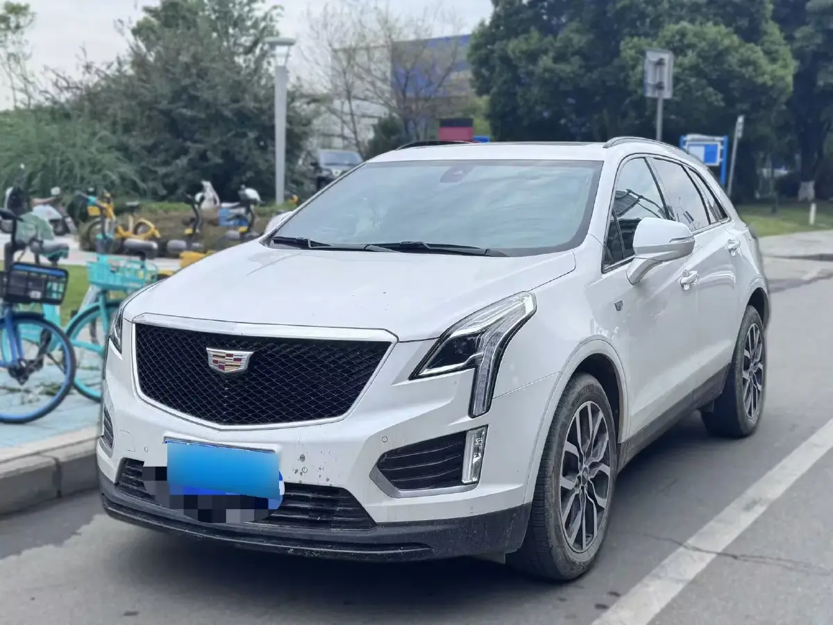 2022 Cadillac XT5 2.0T 237HP L4 9AT