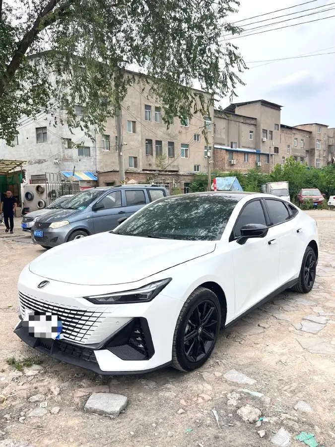 2024 ChangAn UNI-V 1.5T 188HP L4 7DCT