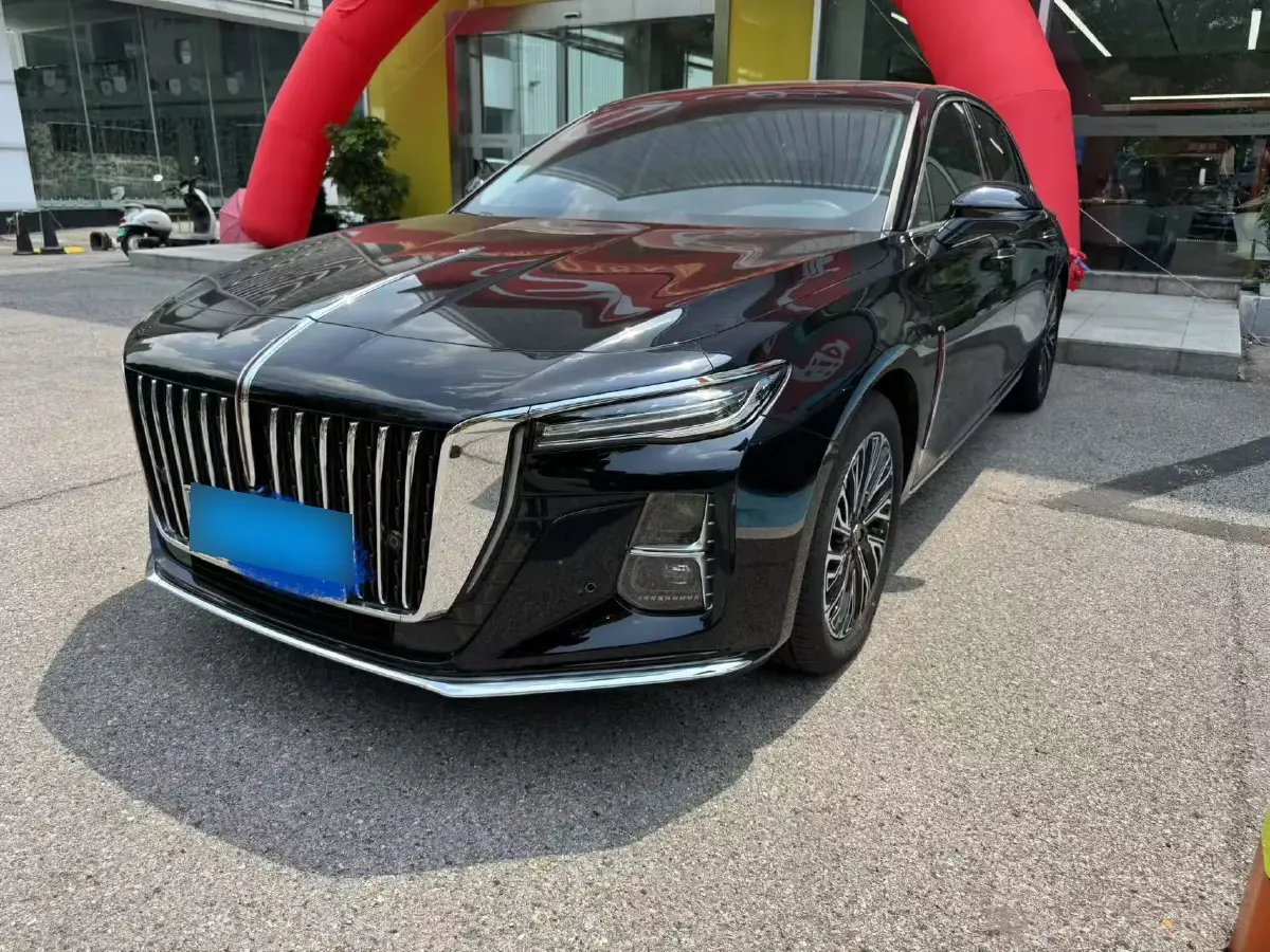 2024 HongQi H5 2.0T 224HP L4 8AT