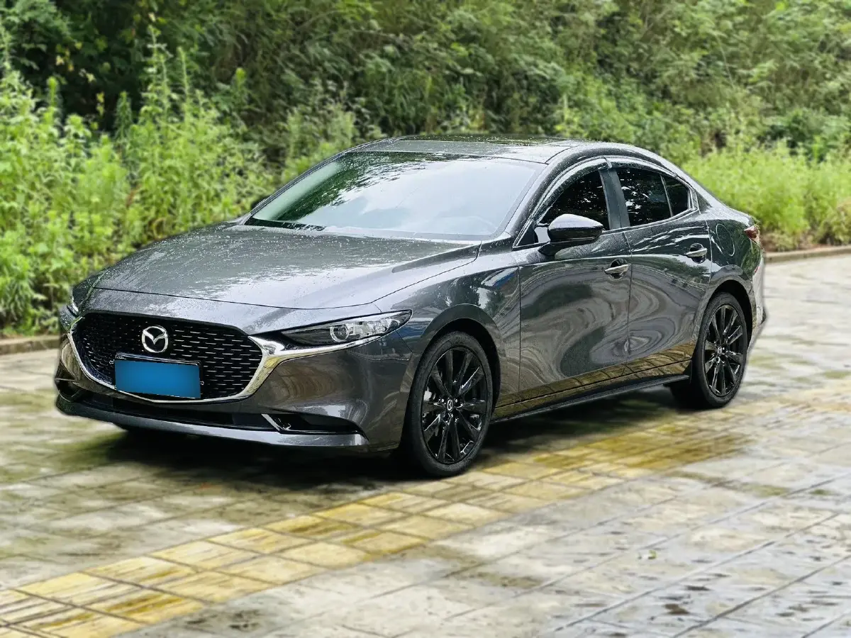 2022 Mazda 3 Axela 2.0L 158HP L4 6AT