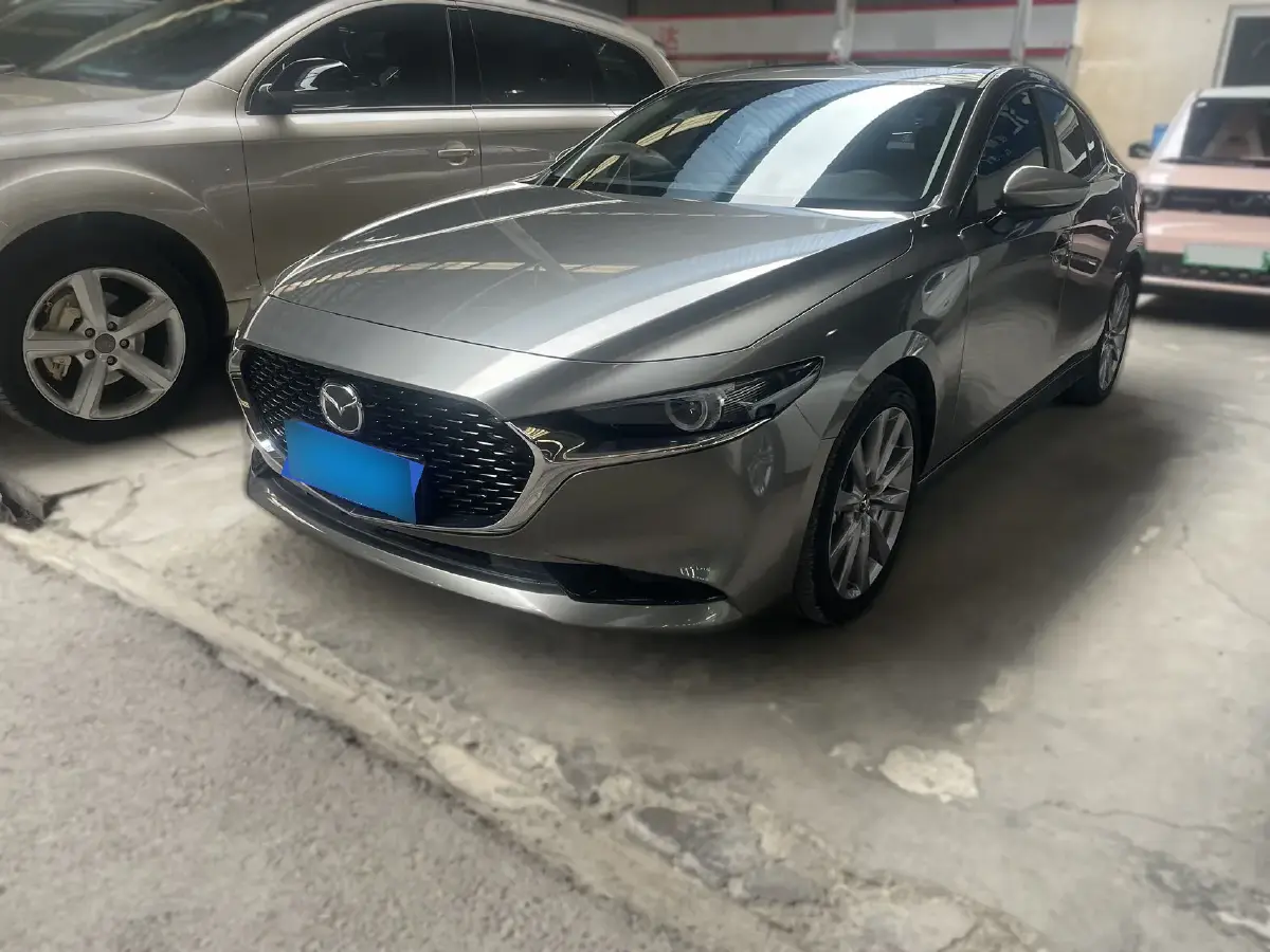 2022 Mazda 3 Axela 2.0L 158HP L4 6AT