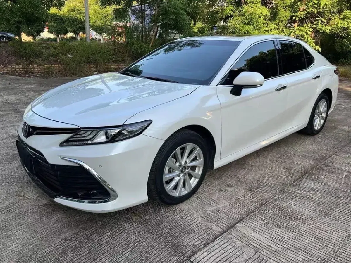 2023 Toyota Camry 2.5L 178HP L4 E-CVT Hybrid