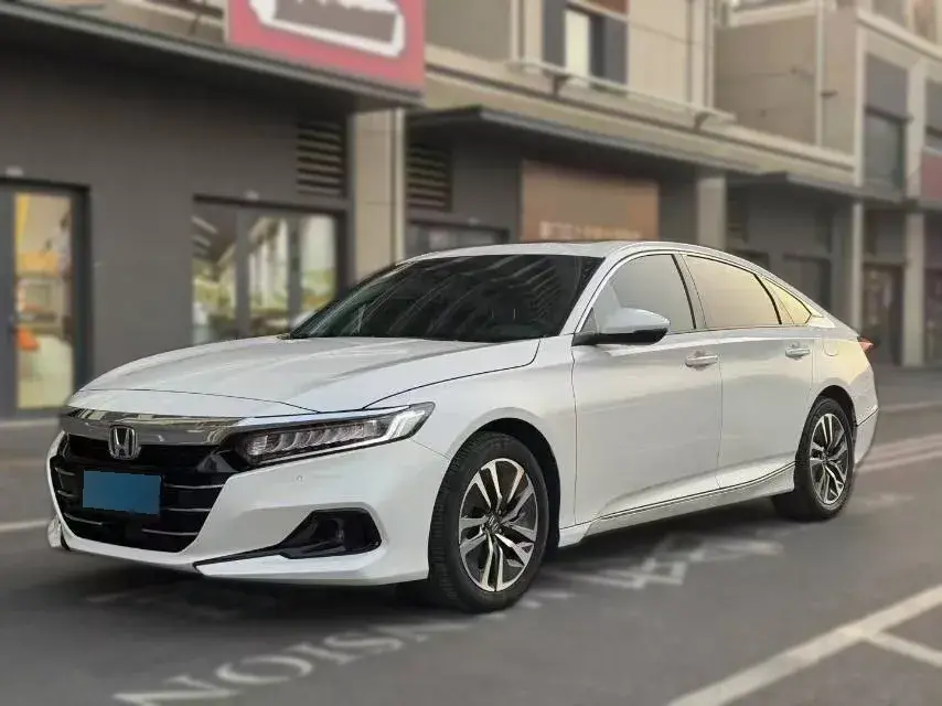 2022 Honda Accord 2.0L 146HP L4 E-CVT Hybrid