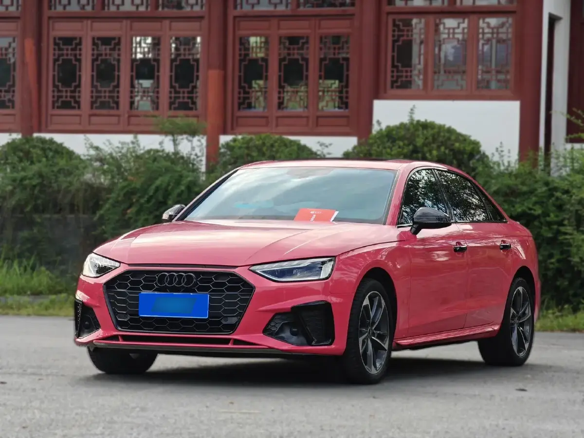 2022 Audi A4L 2.0T 190HP L4 7DCT