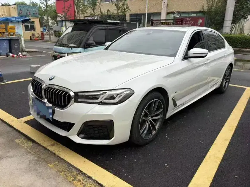 2022 BMW 5 Series 2.0T 184HP L4 8AT