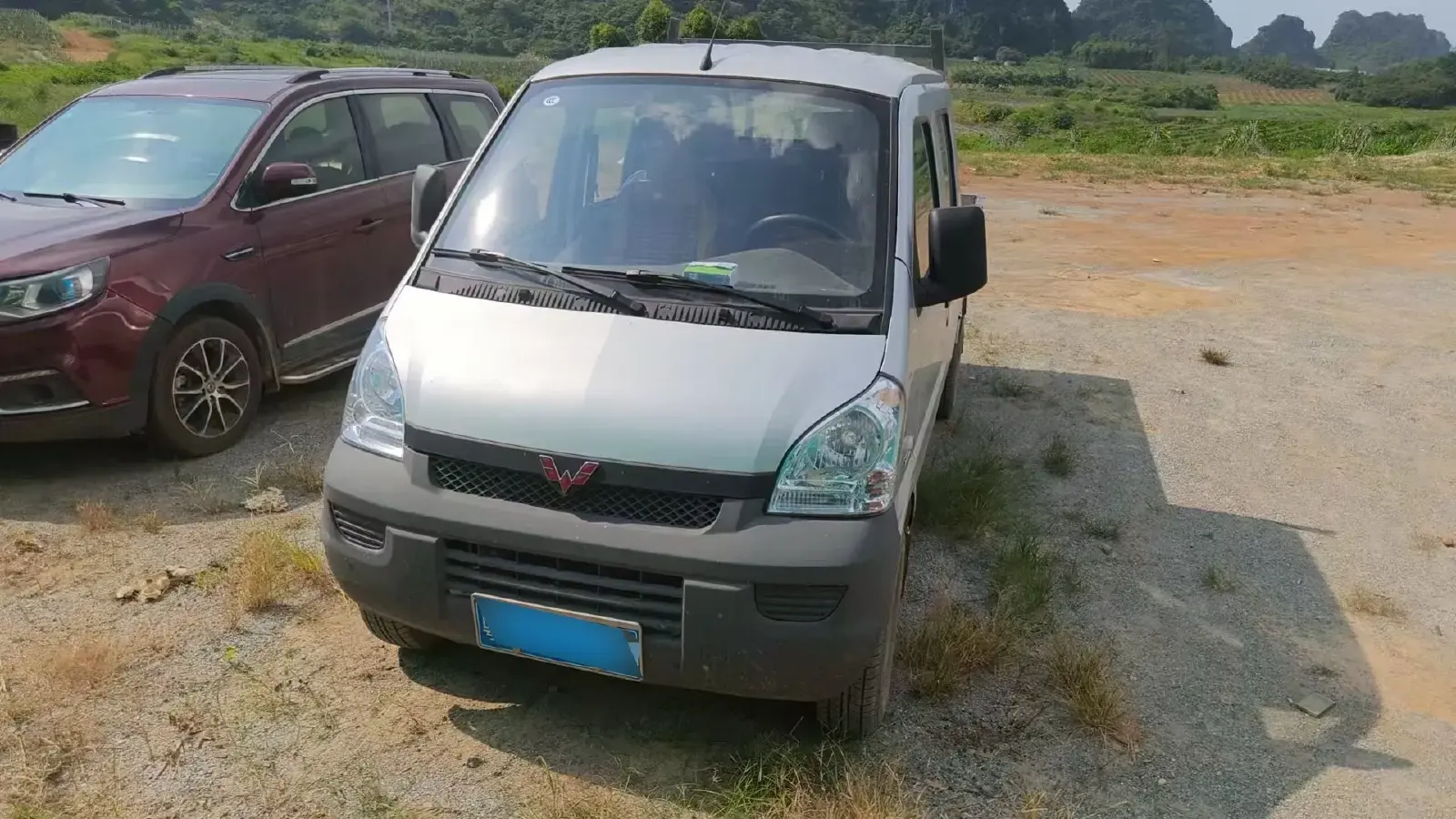 2022 WuLing RongGuang Mini Truck 1.5L 99HP L4 5MT