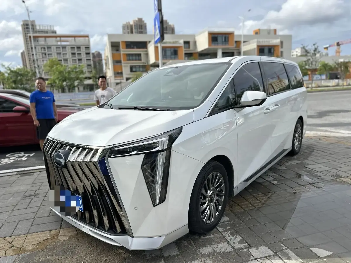 2023 GAC Trumpchi M8 2.0T 190HP L4 E-CVT Hybrid