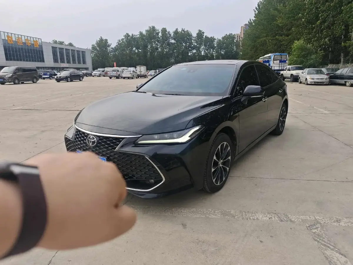 2023 Toyota Avalon 2.0L 177HP L4 CVT