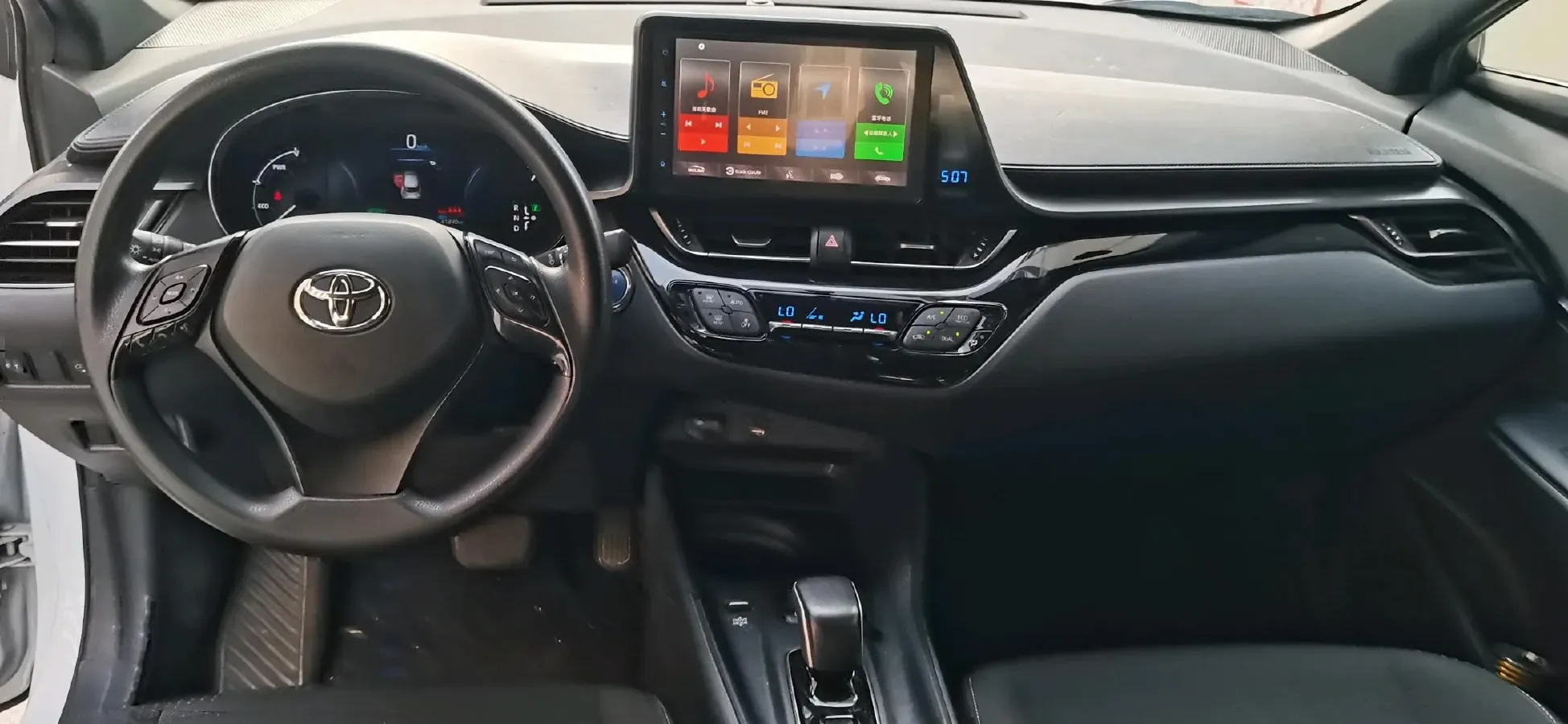 2020 Toyota C-HR EV BEV 54.3KWH,autocango,china used car exporter,china ev exporter,chinese used car exporter,chinese used ev exporter