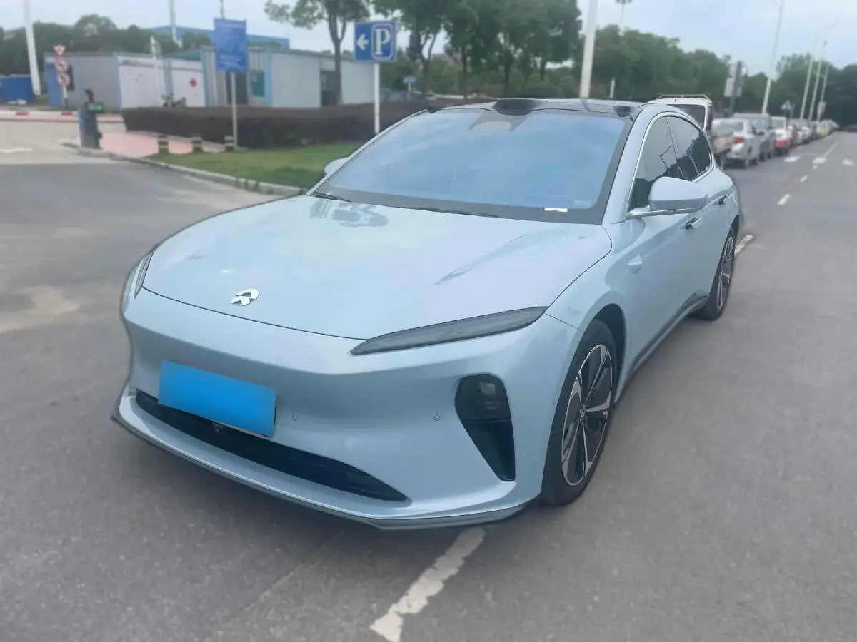 2023 NIO ET5T BEV 75KWH
