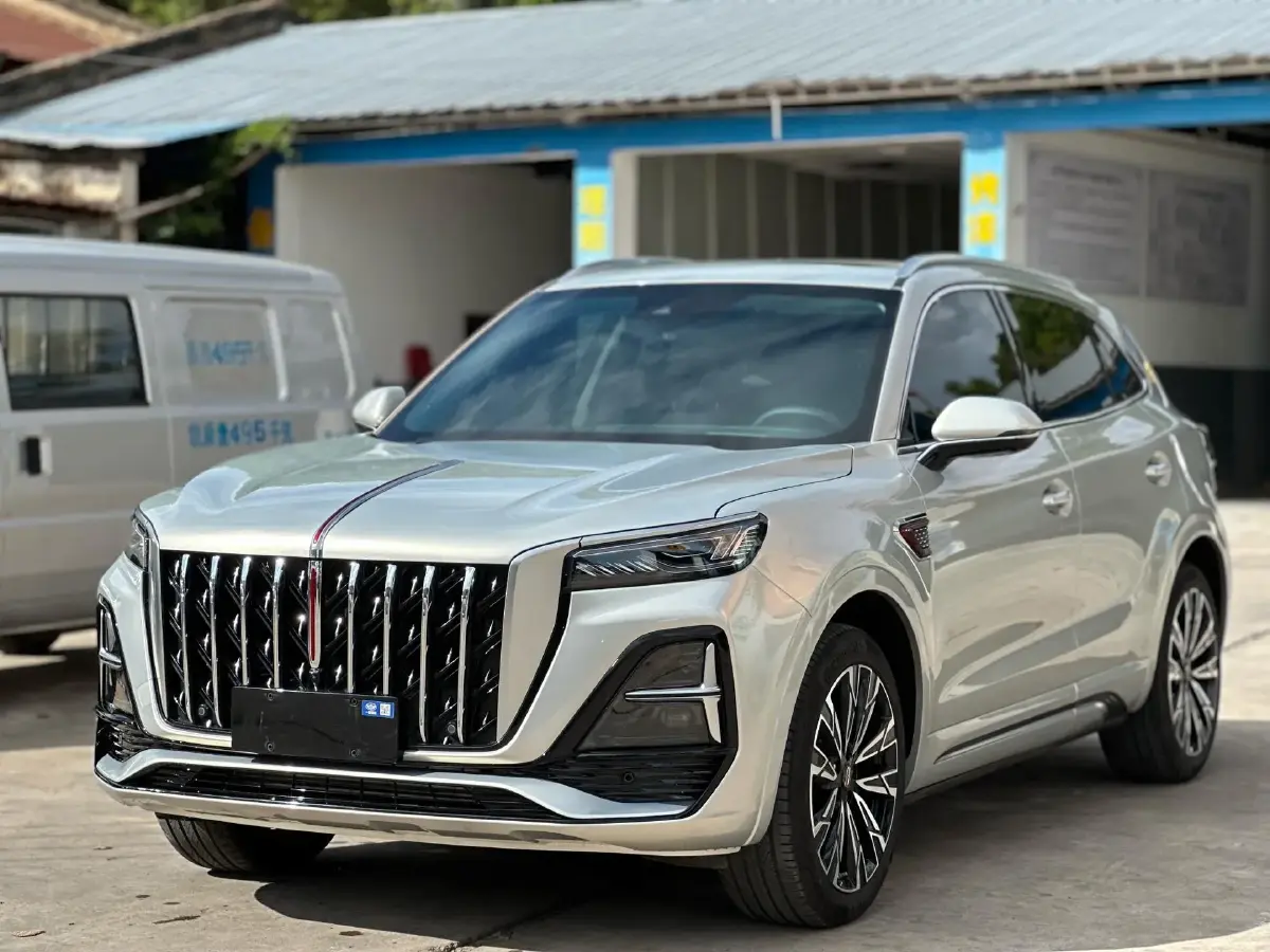 2023 HongQi HS5 2.0T 252HP L4 8AT
