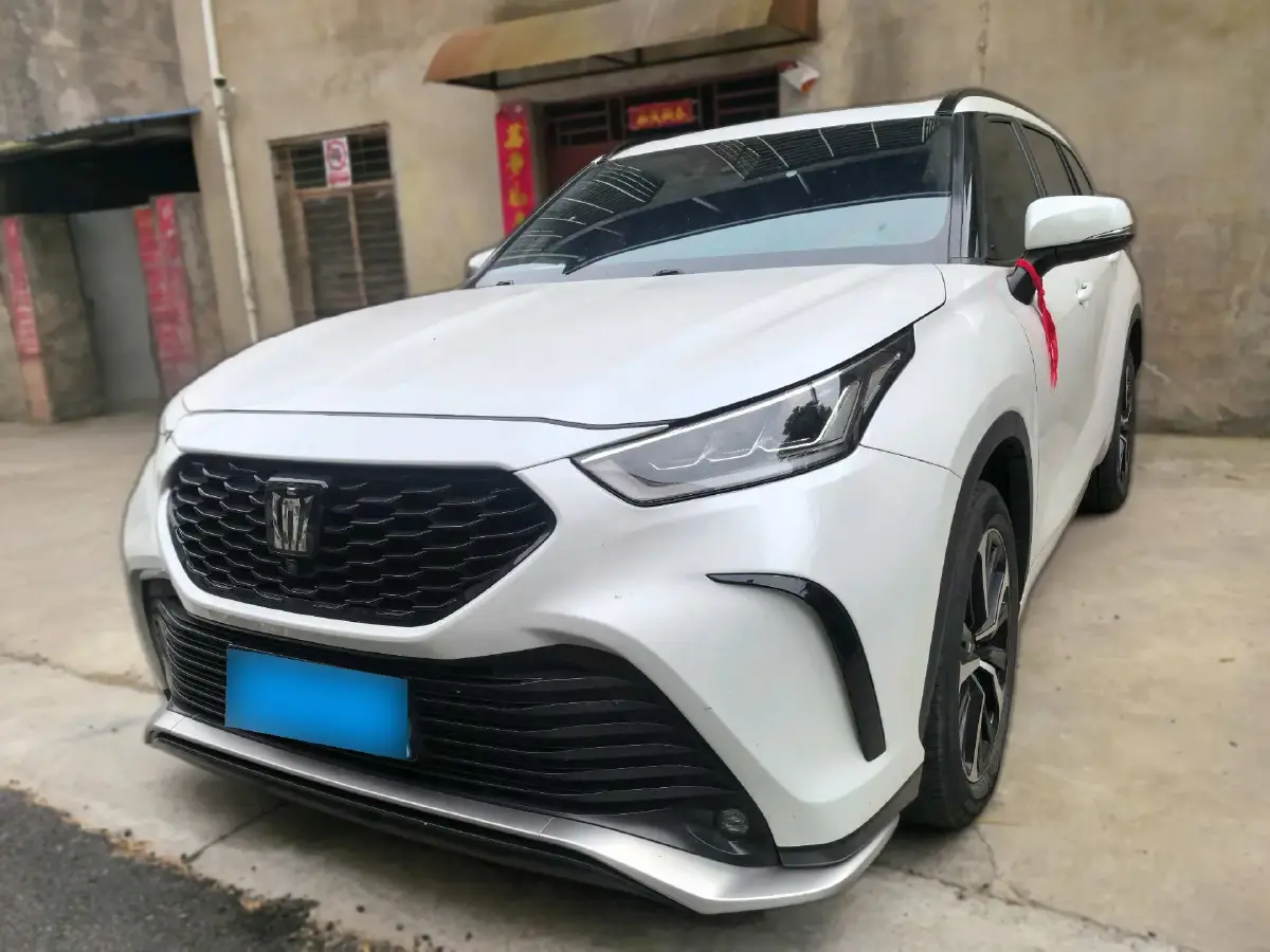 2022 Toyota Crown Kluger 2.0T 248HP L4 8AT