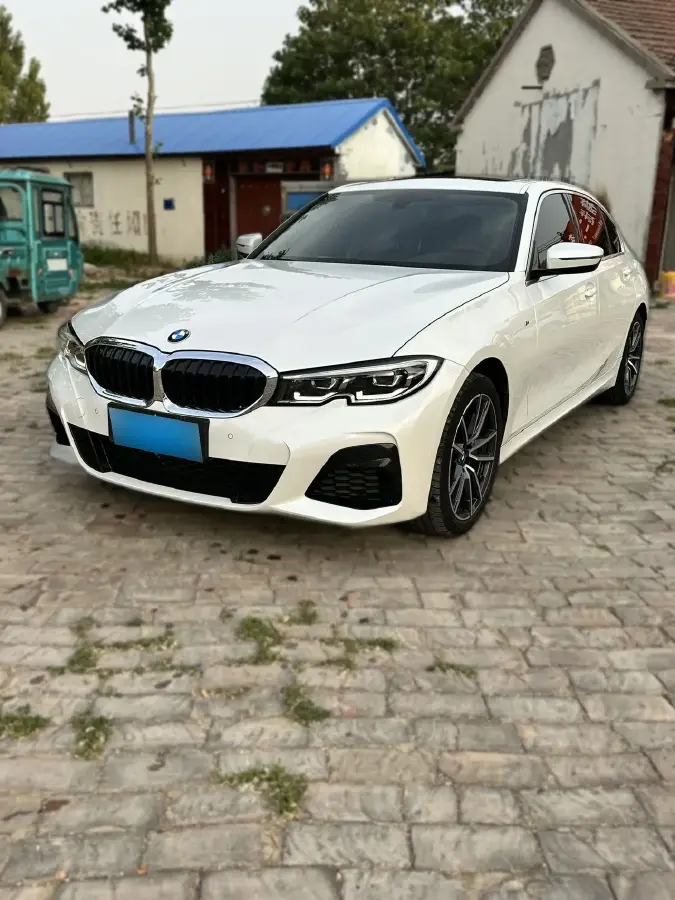 2022 BMW 3 Series 2.0T 156HP L4 8AT