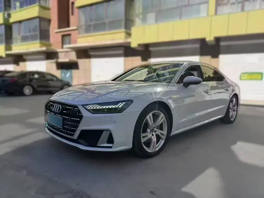 2024 Audi A7L 2.0T 245HP L4 7DCT