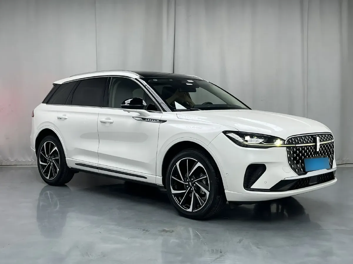 2024 Lincoln Corsair 2.0T 261HP L4 8AT,autocango,china used car exporter,china ev exporter,chinese used car exporter,chinese used ev exporter