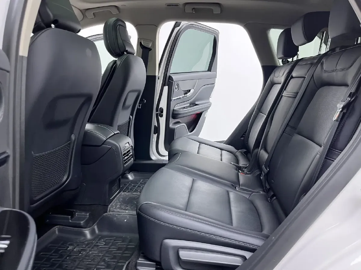 2024 Lincoln Corsair 2.0T 261HP L4 8AT,autocango,china used car exporter,china ev exporter,chinese used car exporter,chinese used ev exporter