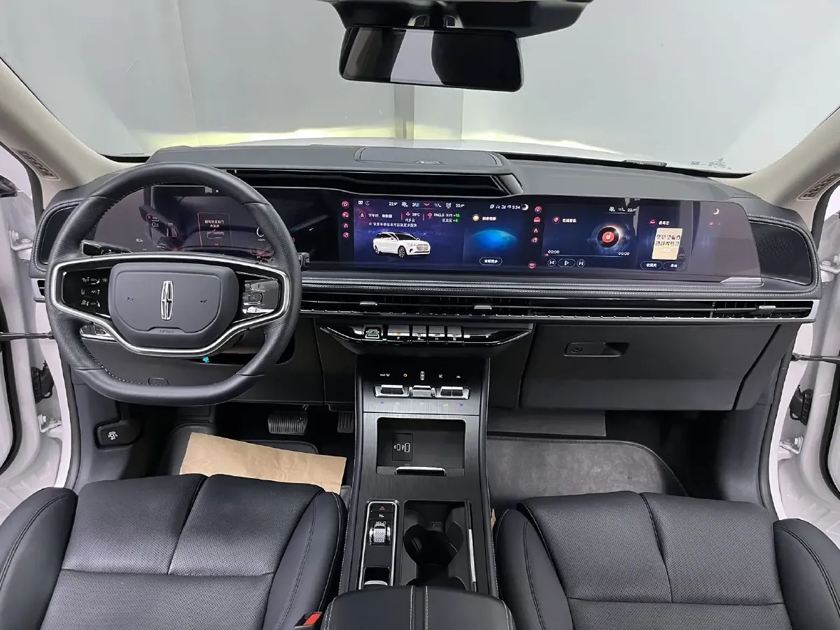 2024 Lincoln Corsair 2.0T 261HP L4 8AT,autocango,china used car exporter,china ev exporter,chinese used car exporter,chinese used ev exporter