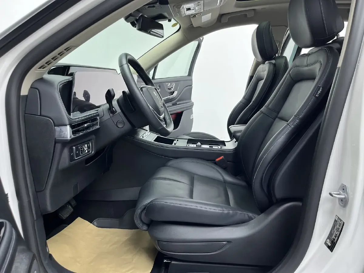 2024 Lincoln Corsair 2.0T 261HP L4 8AT,autocango,china used car exporter,china ev exporter,chinese used car exporter,chinese used ev exporter