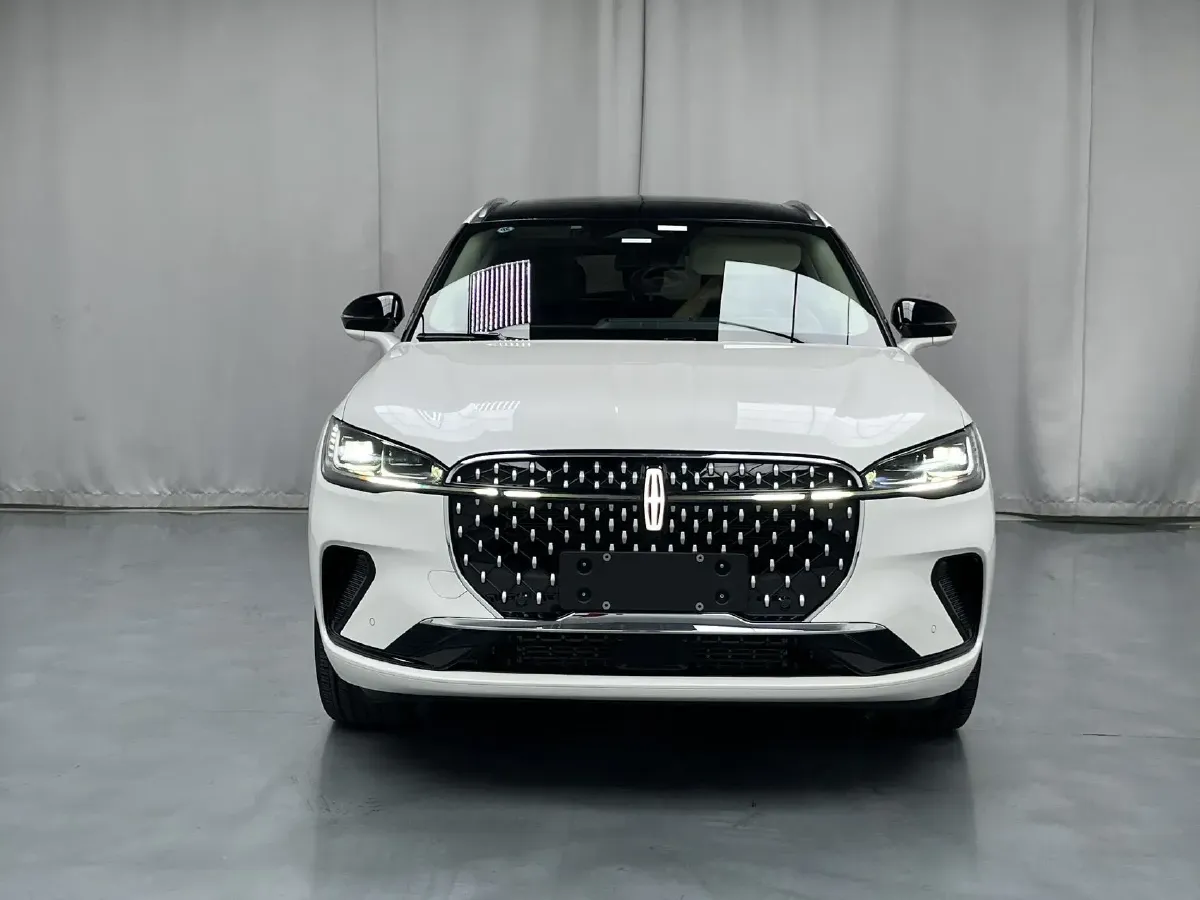 2024 Lincoln Corsair 2.0T 261HP L4 8AT,autocango,china used car exporter,china ev exporter,chinese used car exporter,chinese used ev exporter