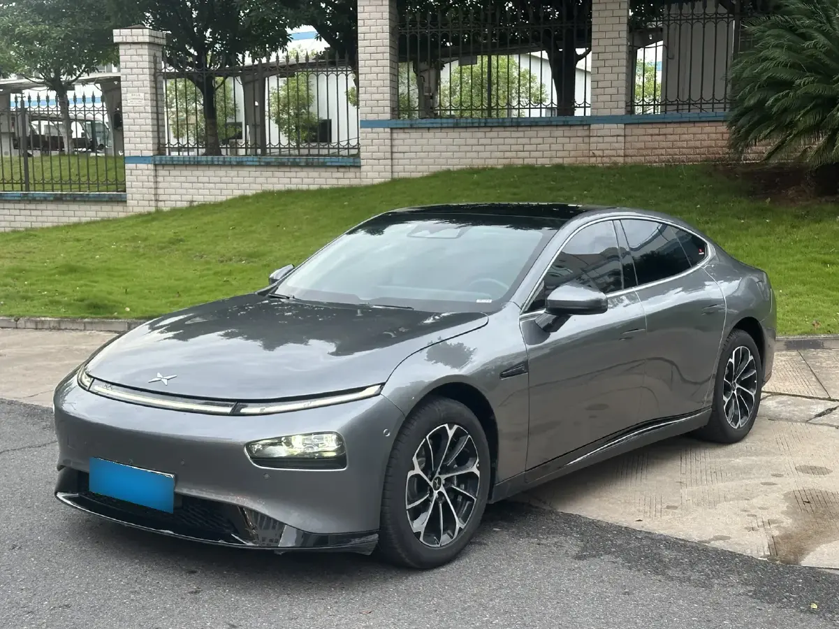 2022 Xpeng P7 BEV 77.9KWH