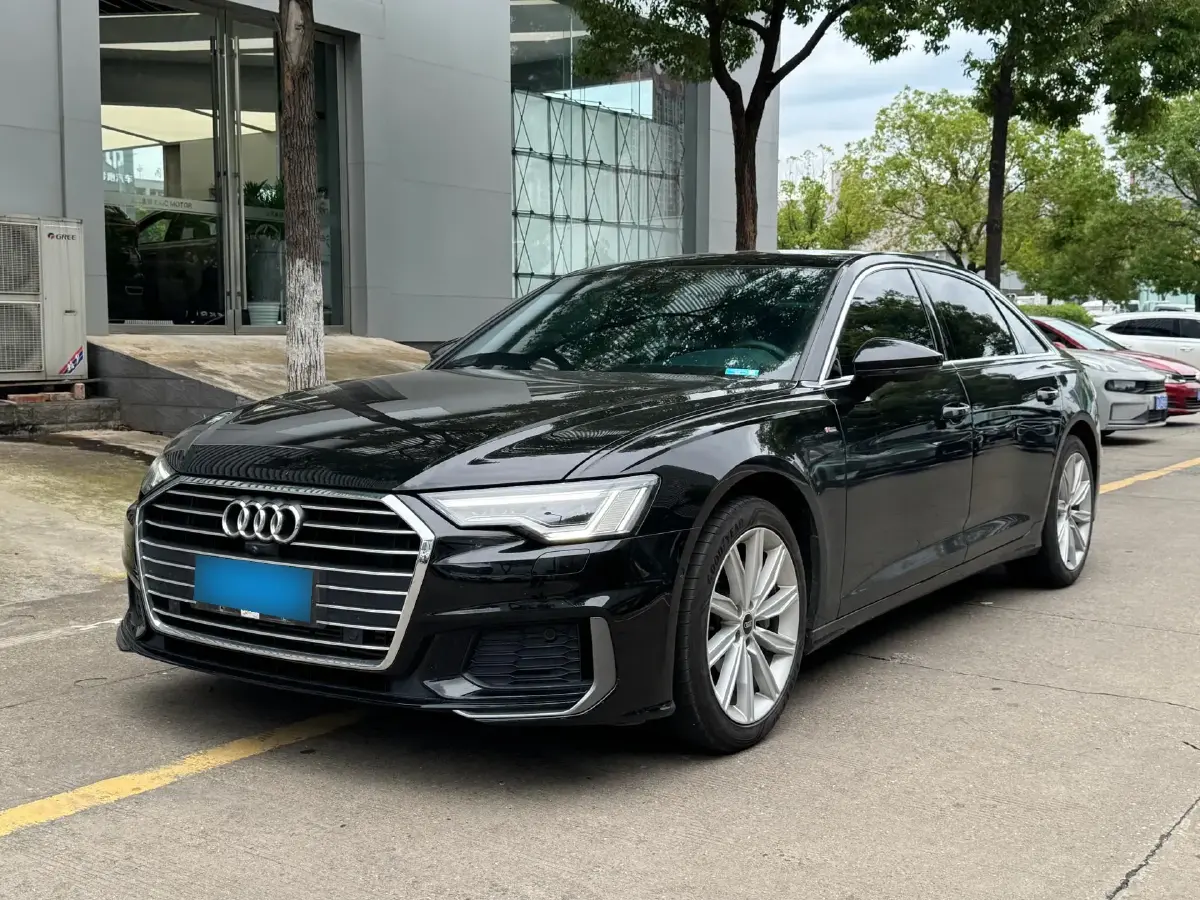 2022 Audi A6L 2.0T 224HP L4 7DCT