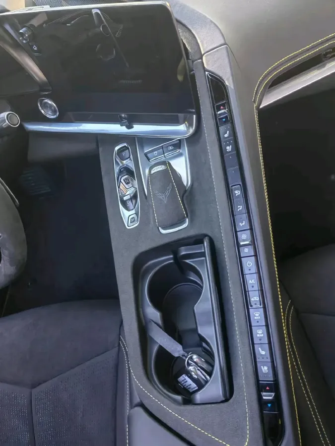 2020 Chevrolet Corvette 6.2L 496HP V8 8DCT,autocango,china used car exporter,china ev exporter,chinese used car exporter,chinese used ev exporter