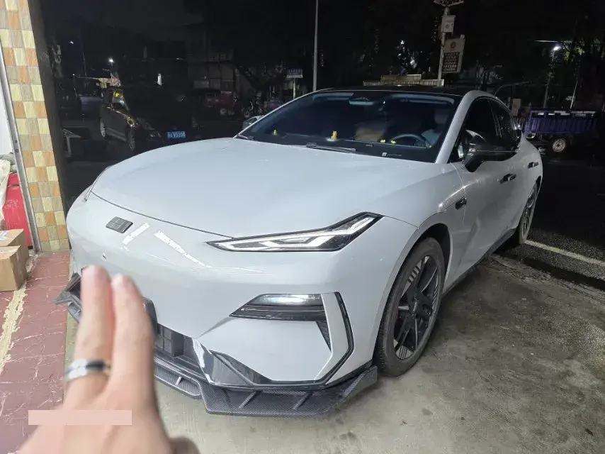 2024 Geely Galaxy E8 BEV 62KWH